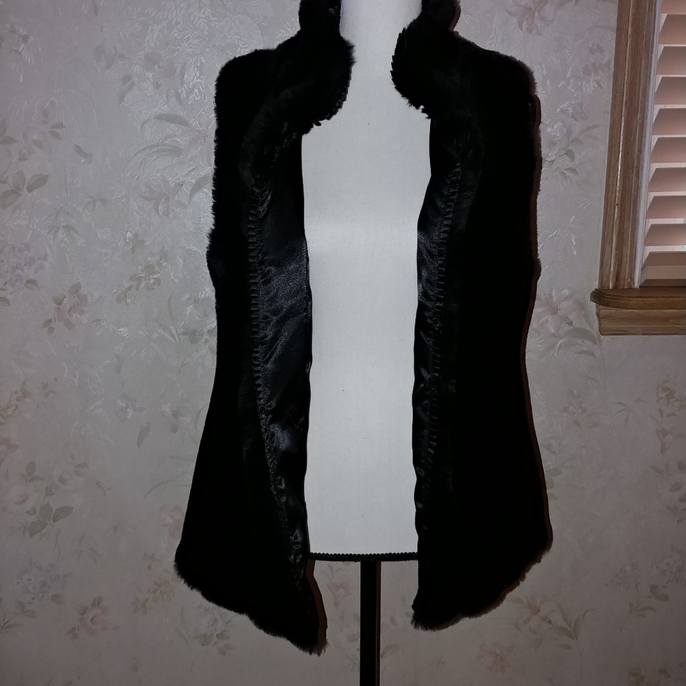 WHBM BLACK FAUX FUR VEST